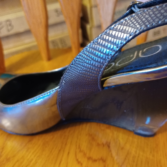 Apepazza silver/pewter open toed wedges - Picture 6 of 11